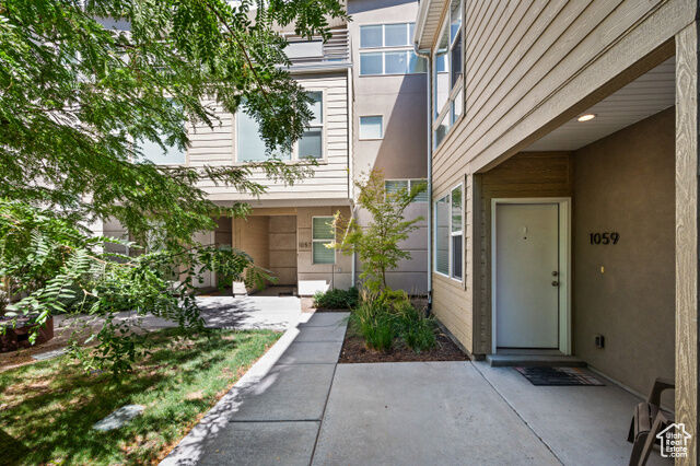 Property Photo: 1059 W Rooftop Dr S 405 UT 84047