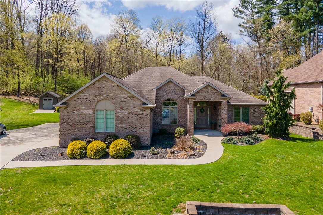 Property Photo: 473 Hickory Ln PA 15342