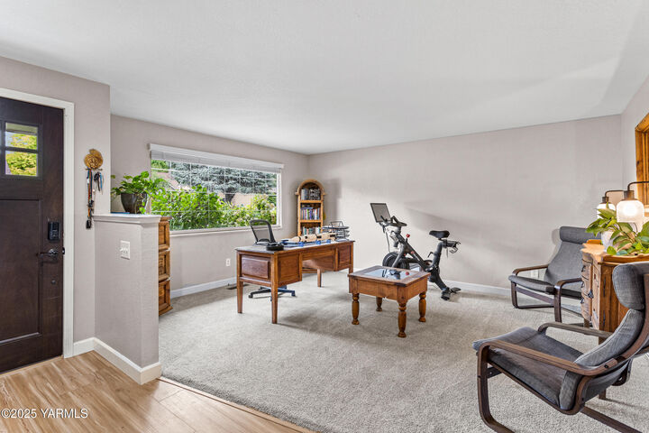 Property Photo: 105 N 77th Ave WA 98908