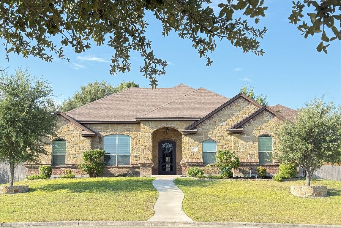Property Photo: 708 Nacona Trail TX 76548