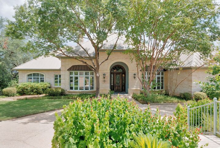 Property Photo:
