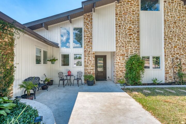 Property Photo: 202 N Big Spur TX 78657