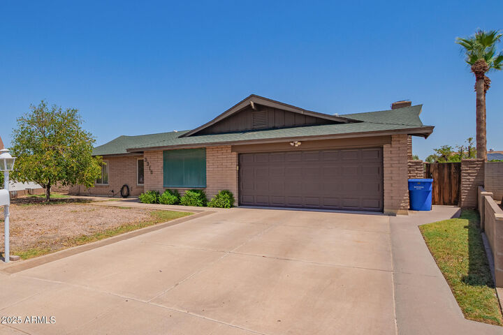 Property Photo:  3316 W Yucca Street  AZ 85029 