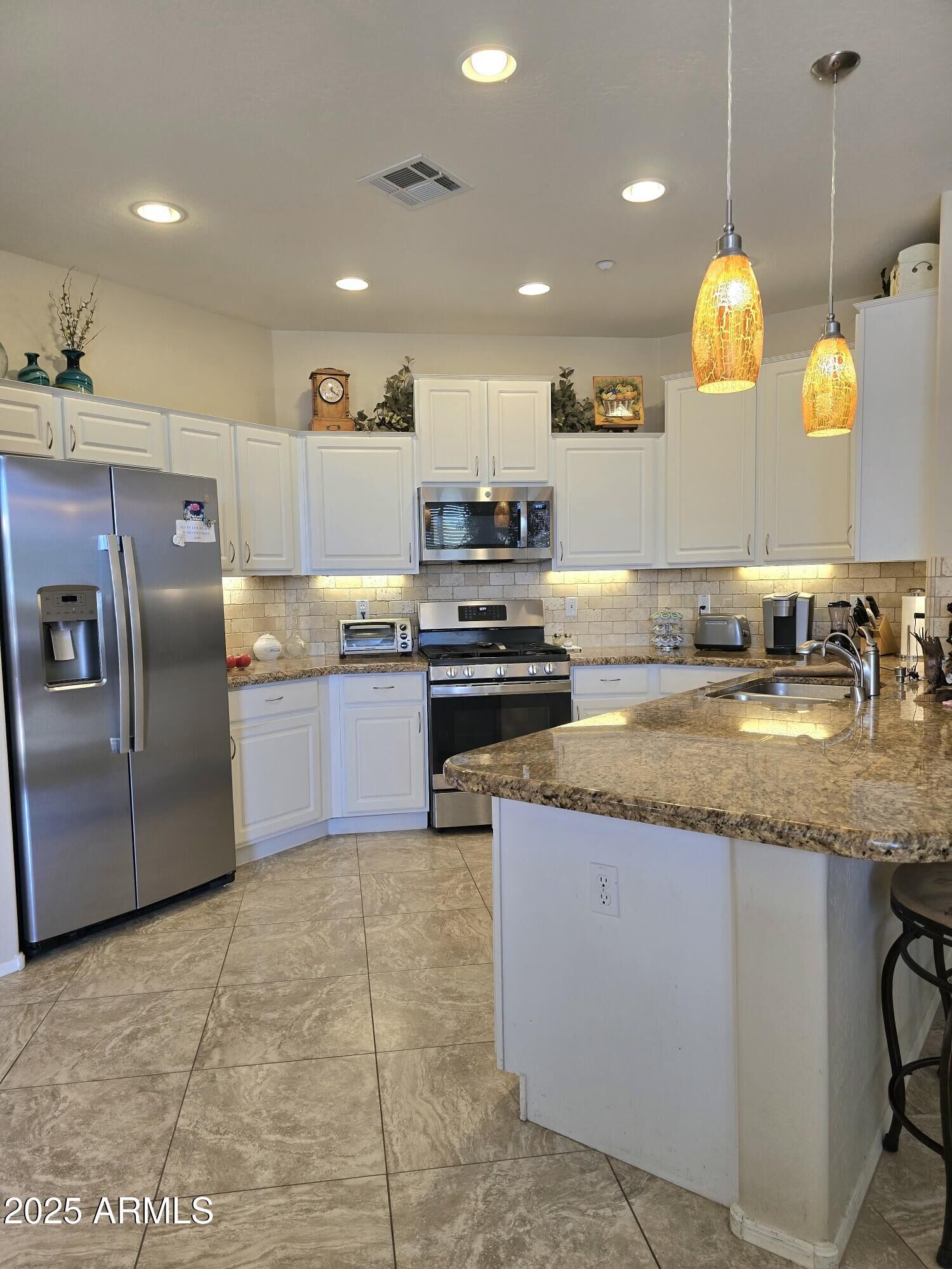 Property Photo: 15015 E Desert Willow Drive AZ 85268