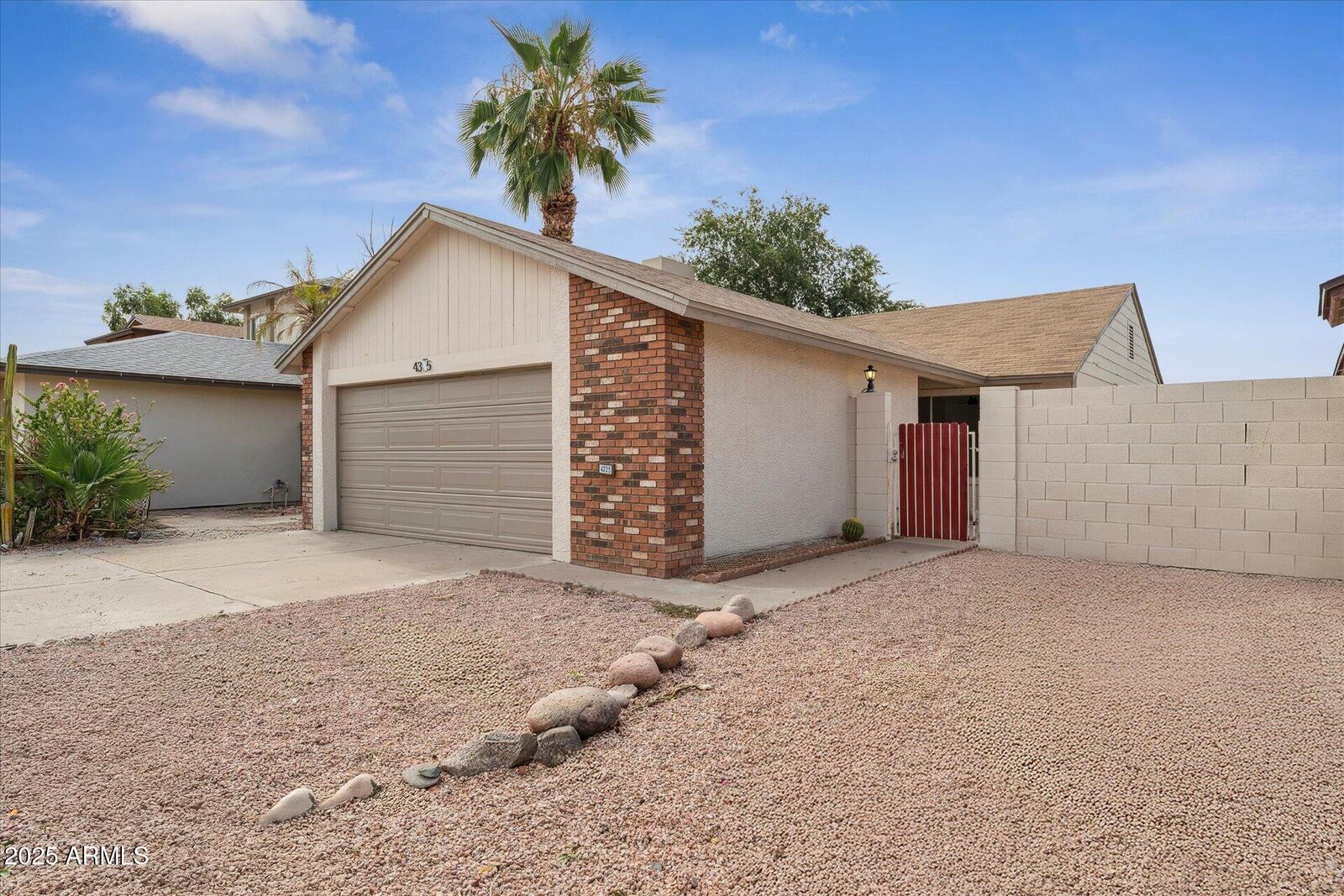 Property Photo: 4335 E Contessa Street AZ 85205