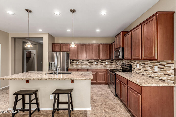 Property Photo: 439 E Castle Rock Road AZ 85143