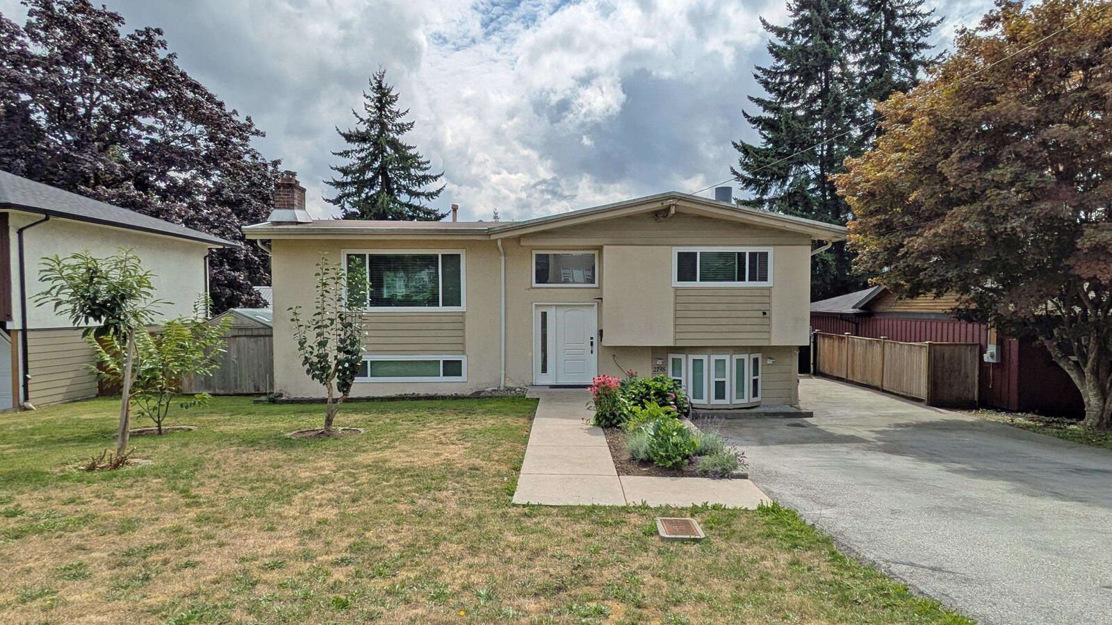 Property Photo: 2198 Haversley Avenue BC V3J 1W4