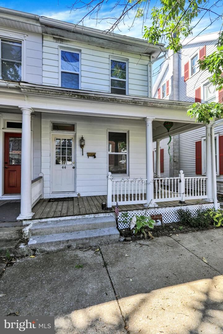 Property Photo: 44 E Center Street PA 17543