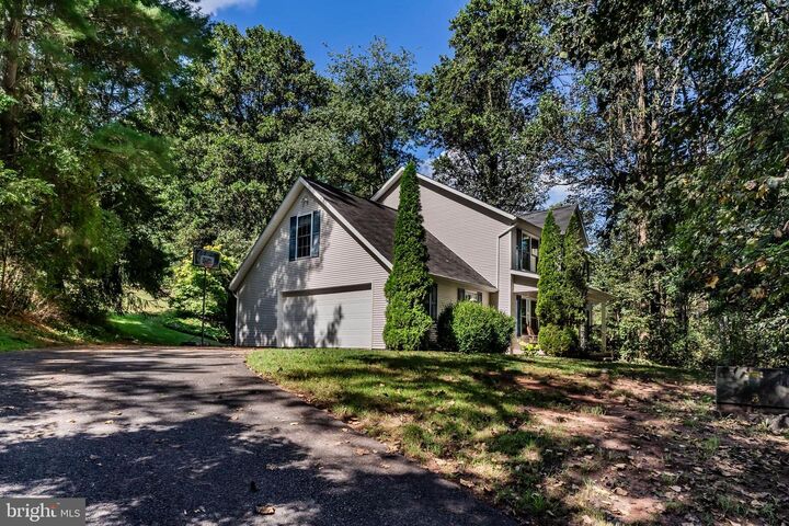 Property Photo: 565 Nauvoo Road PA 17339