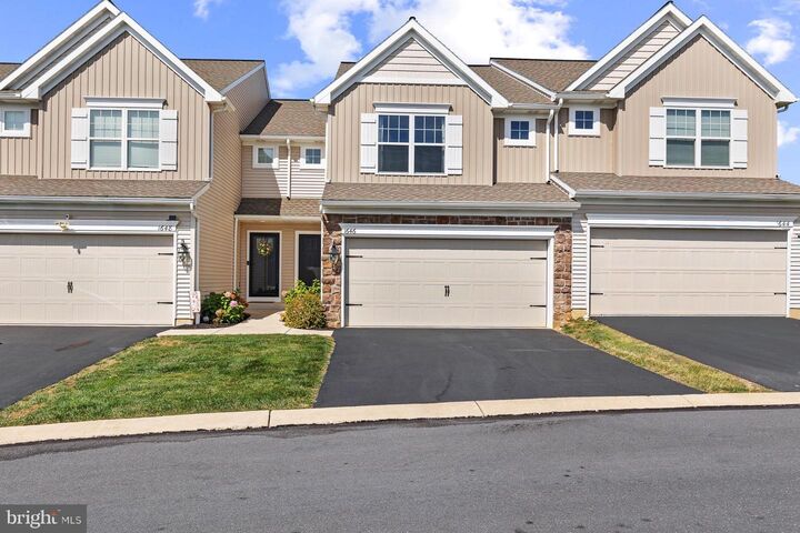 1646 Haralson Drive  Mechanicsburg PA 17055 photo
