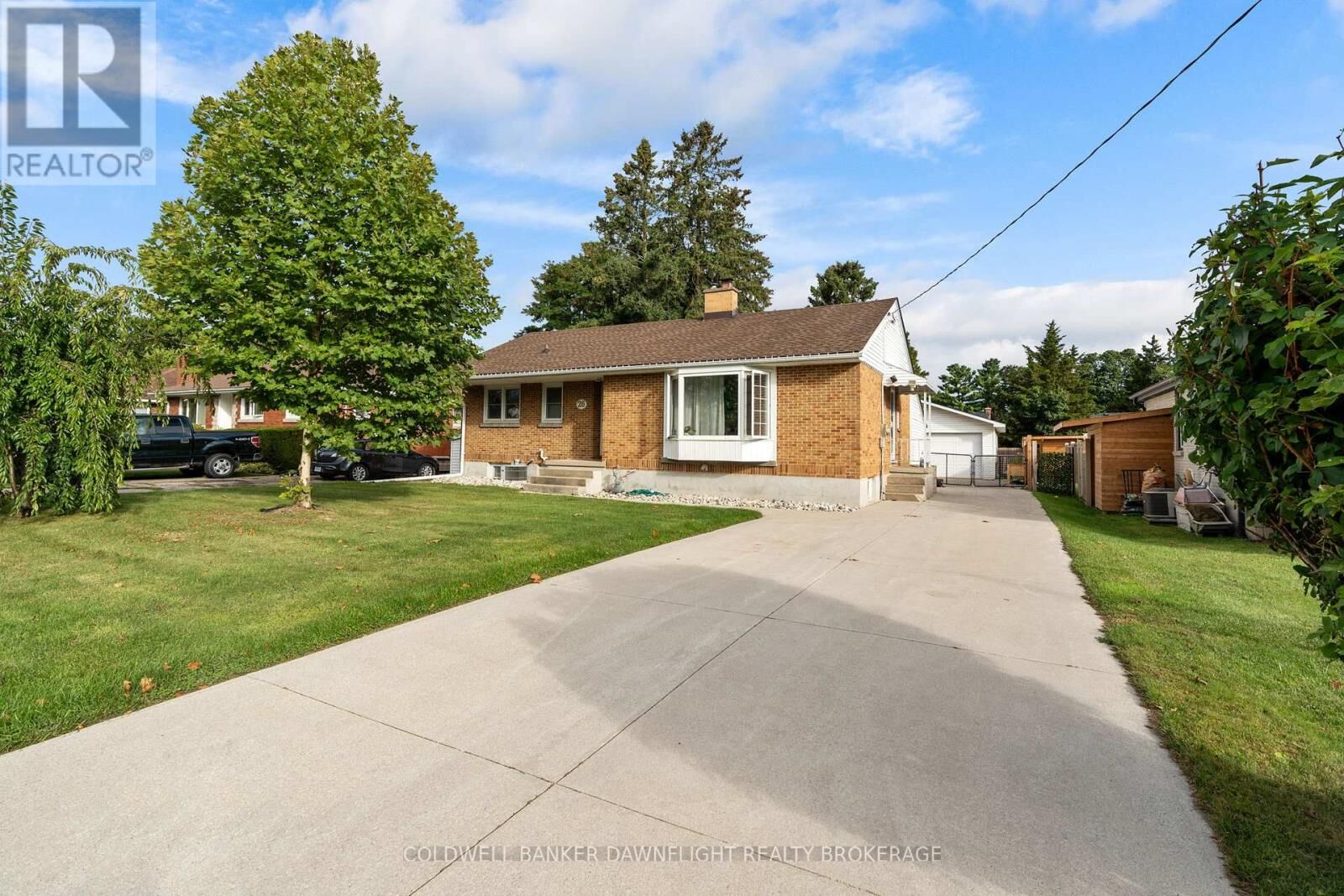 Property Photo:  26 Marianna Drive  ON N6P 1B7 
