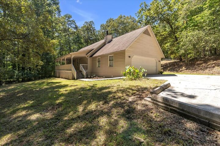 Property Photo: 1200 Percheron Drive GA 30721