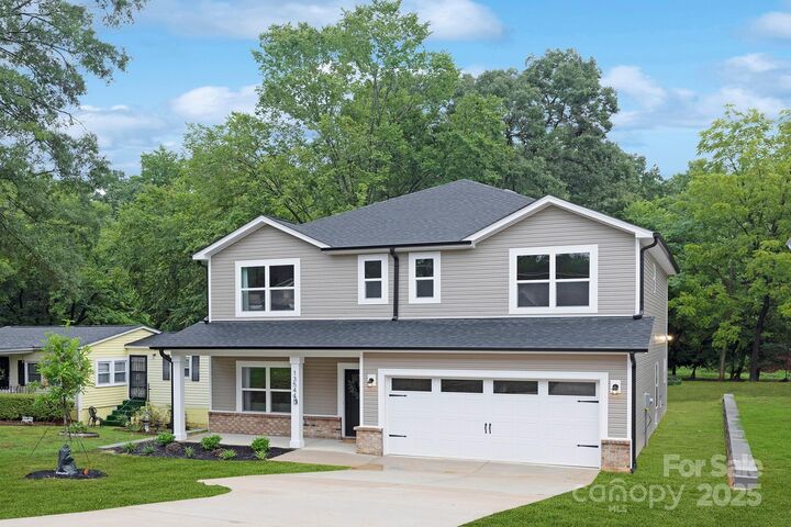 Property Photo: 9717 Forest Drive NC 28216