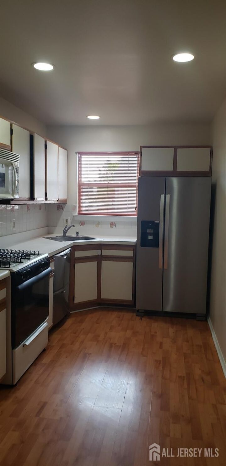 Property Photo: 125 Exeter Court NJ 08854