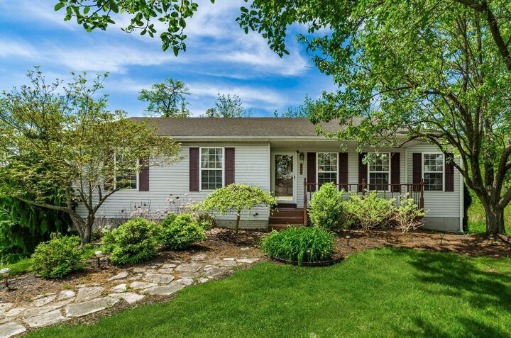Property Photo: 2002 Pleasantville Road OH 43130