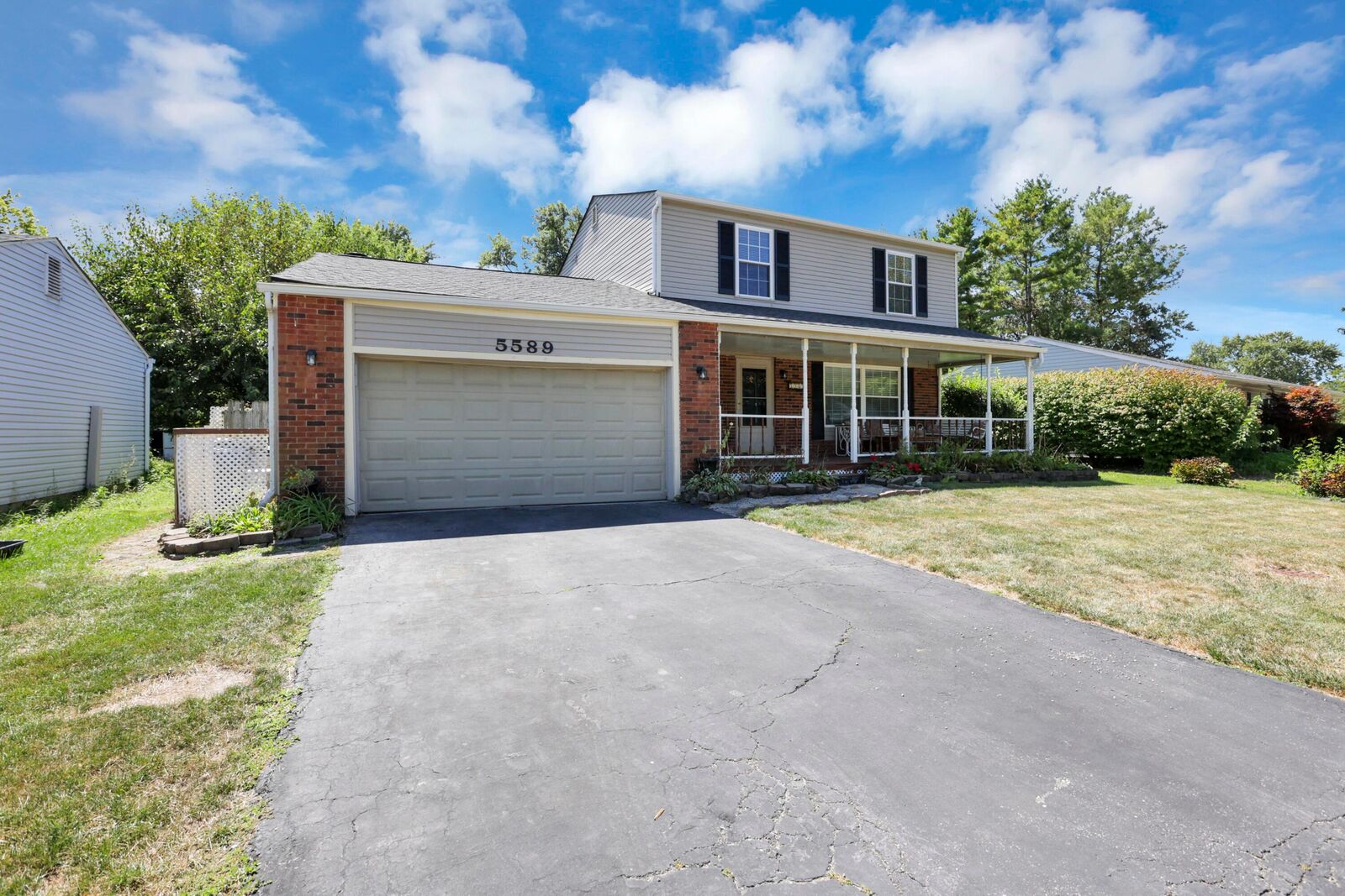 Property Photo: 5589 Fescue Drive OH 43026