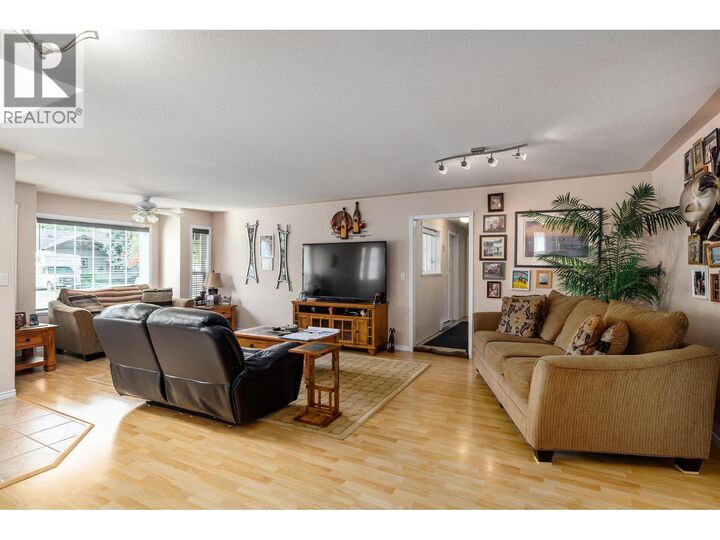 Property Photo: 3250 Brun Road BC V4V 1V9