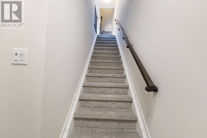 Property Photo:  212 Parnian Pvt  ON K2J 7K5 