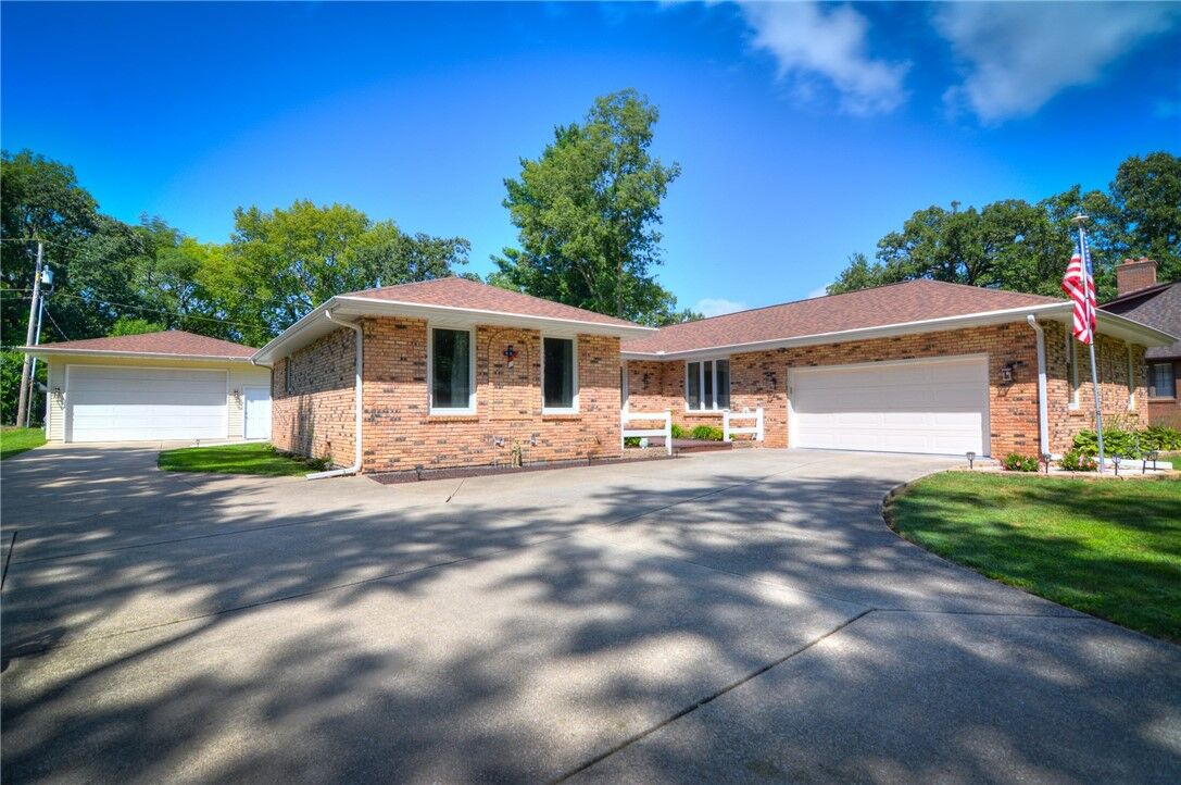 Property Photo: 5223 N Macarthur Road IL 62535