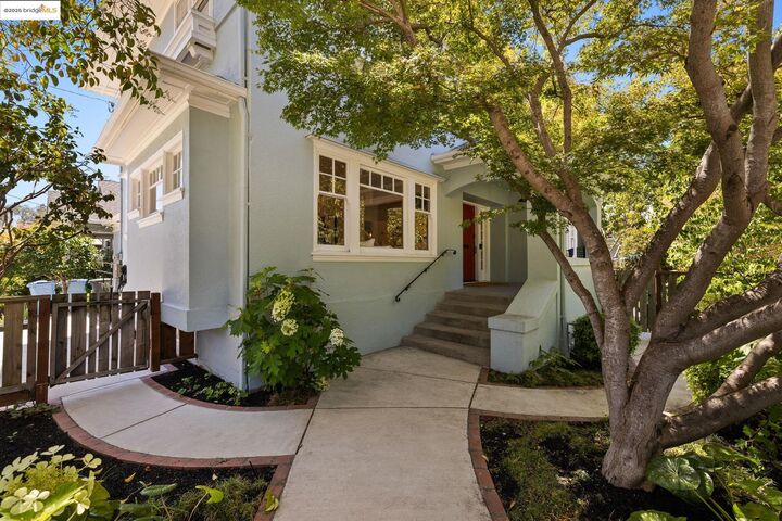 Property Photo: 2842 Ashby Ave CA 94705