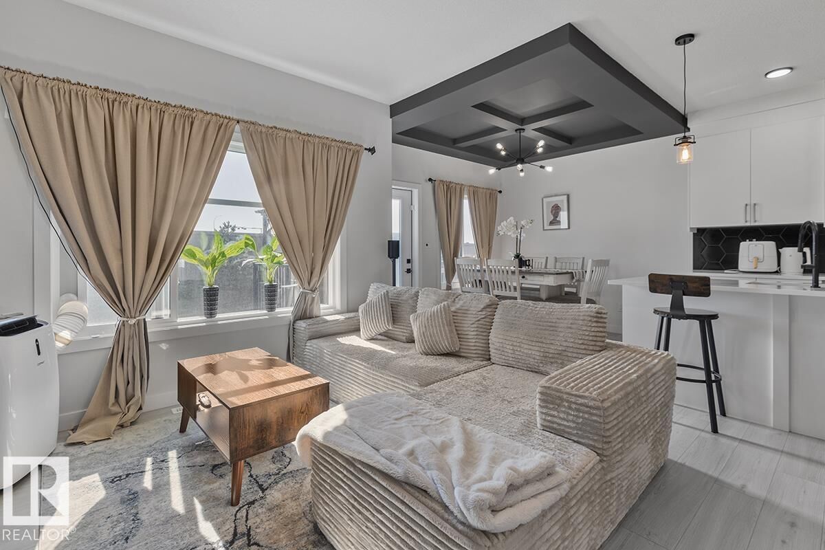 Property Photo: 1154 Goldfinch Crescent NW AB T5S 0R1