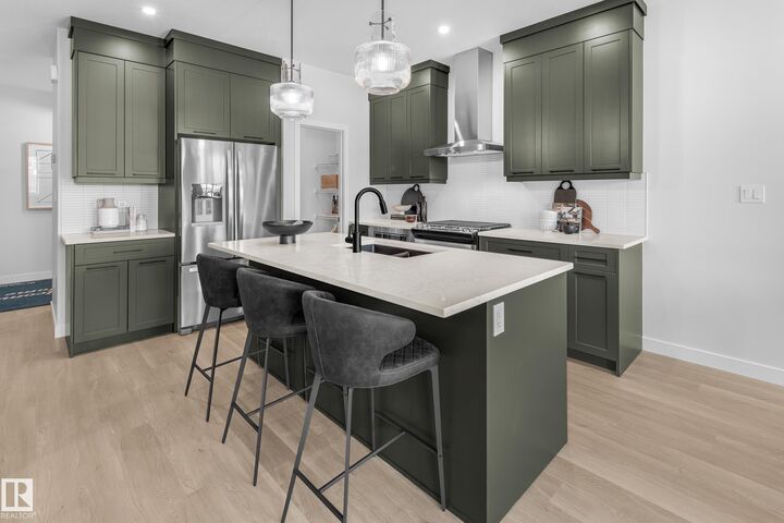 Property Photo: 3743 Erlanger Drive NW AB T6M 1R9