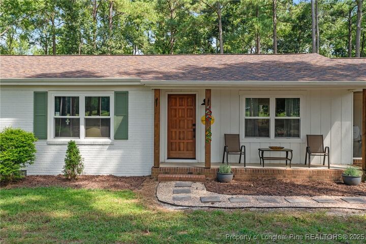 Property Photo: 701 Blakely Road NC 27332332