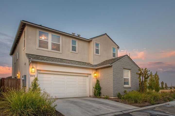 Property Photo:  849 Livio Way  CA 93636 