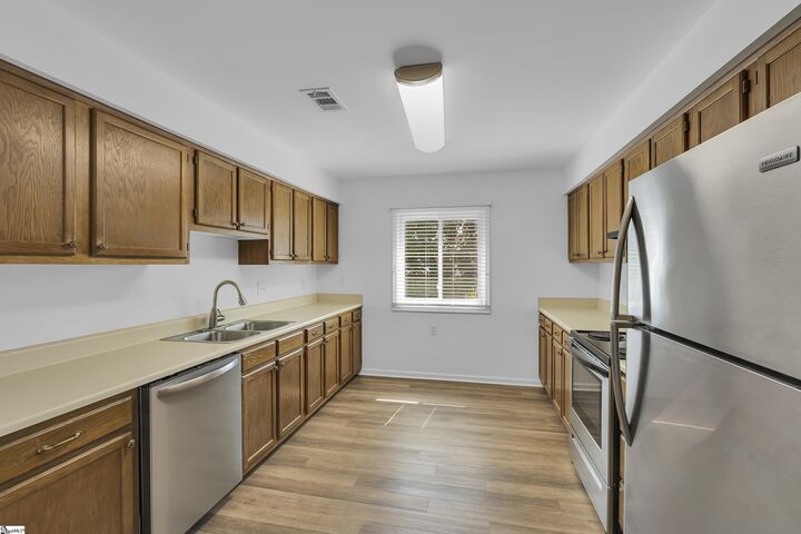 Property Photo:  403 Lakeside Circle  SC 29615 