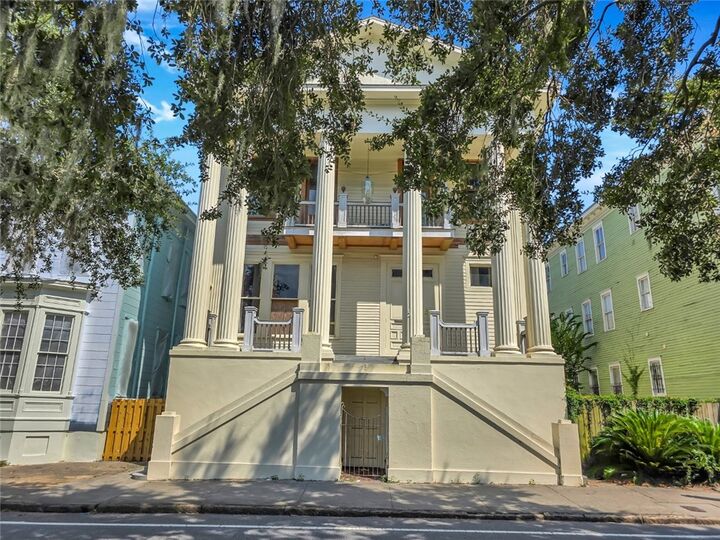 Property Photo: 808 Drayton Street GA 31401