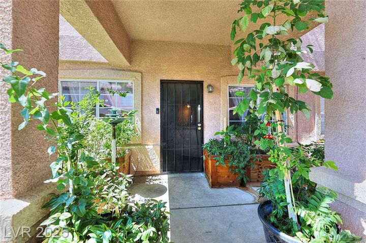 Property Photo: 1920 Hodgenville Street 103 NV 89106