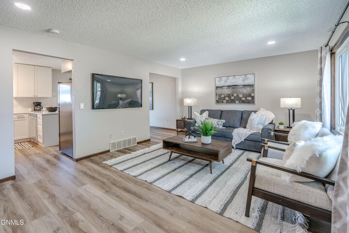 Property Photo: 3005 Ontario Lane ND 58503