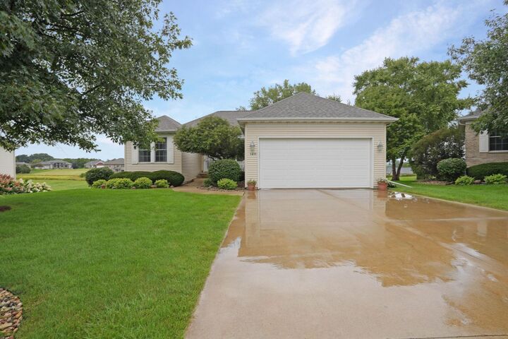 Property Photo:  120 Augusta Circle  IA 50677 