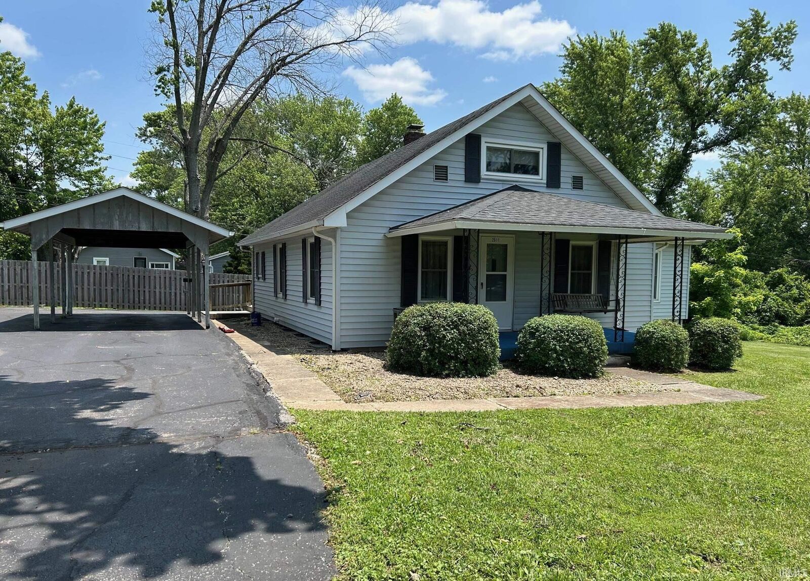 Property Photo: 2511 S Rockport Road IN 47403