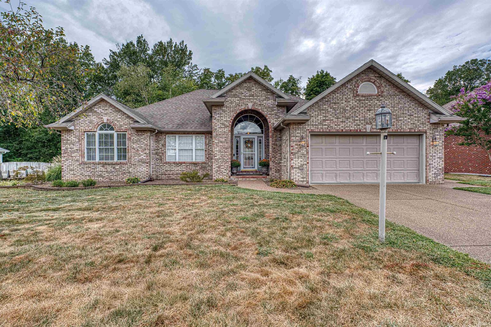 Property Photo: 2933 Oak Trail Drive IN 47630