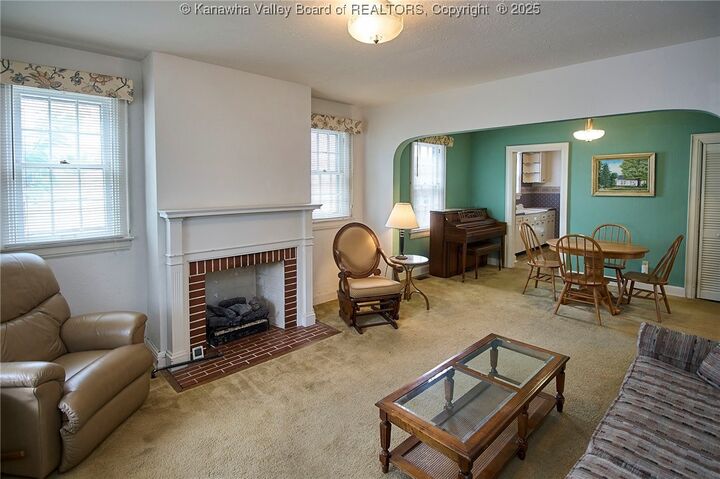 Property Photo: 880 Anaconda Avenue WV 25302
