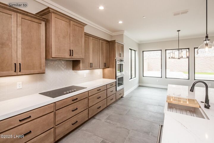 Property Photo:  6323 Avienda De Las Colinas  AZ 86406 