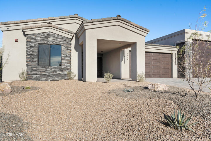 Property Photo:  6323 Avienda De Las Colinas  AZ 86406 