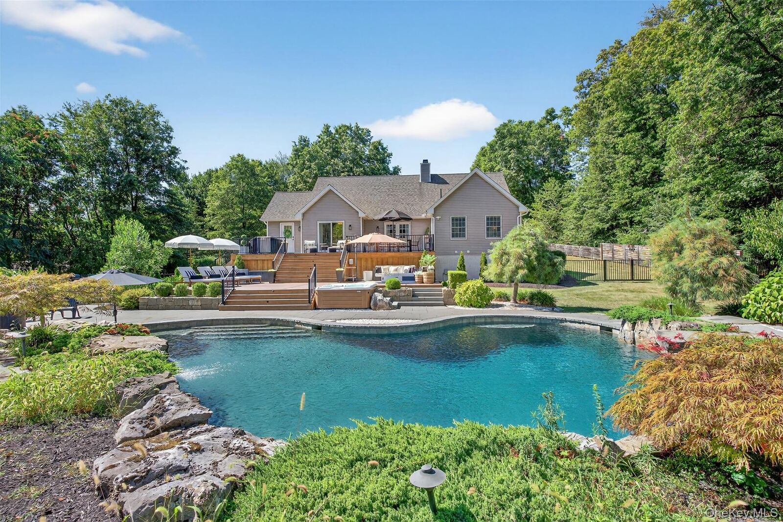 Property Photo:  558 Beattie Road  NY 12575 