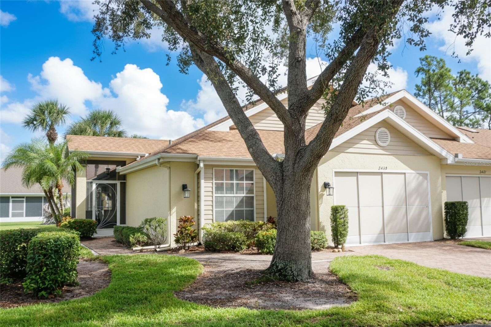 Property Photo:  2429 New Haven Circle 64  FL 33573 