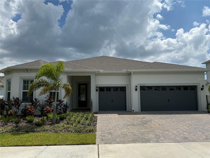 Property Photo: 15351 Willow Ridge Drive FL 34756