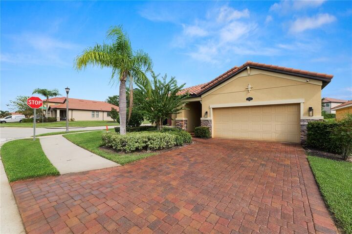 Property Photo: 3987 Sunset Lake Drive FL 33810