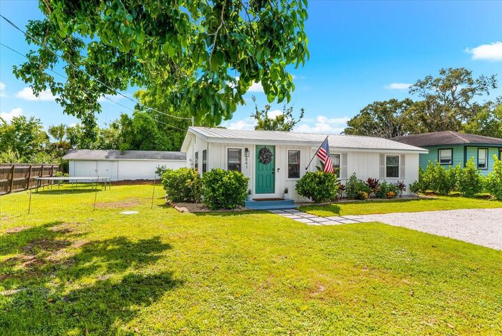 Property Photo:  841 Hand Avenue  FL 34232 