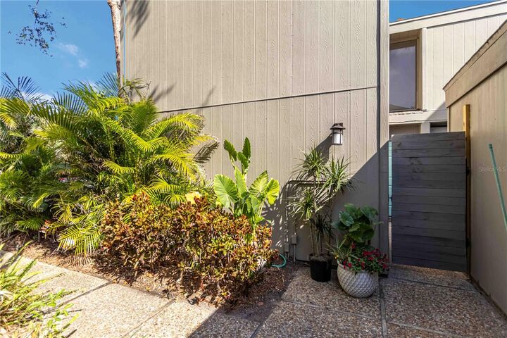 Property Photo: 761 Pine Run Drive 761 FL 34229