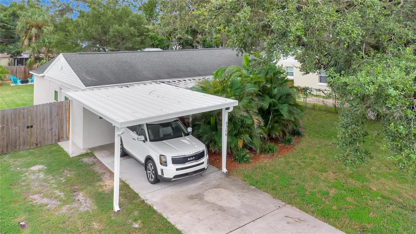 Property Photo: 4306 S West Shore Boulevard FL 33611