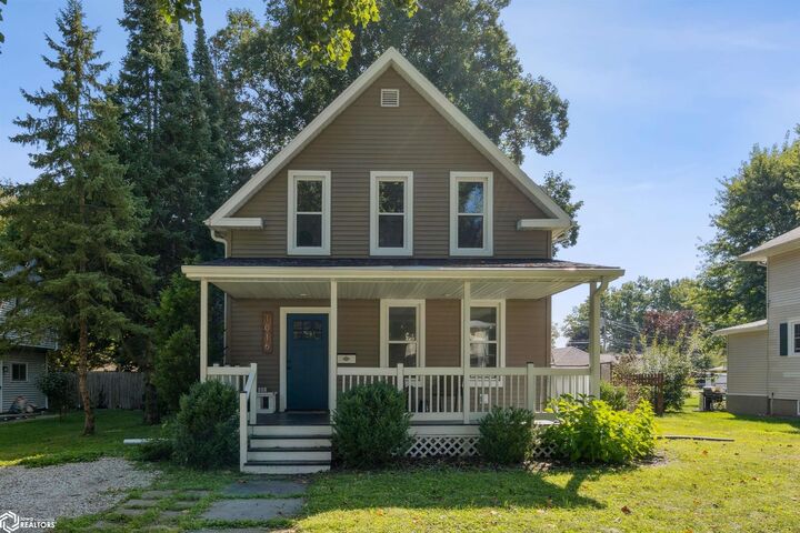 1016 S Starr Avenue  Burlington IA 52601 photo
