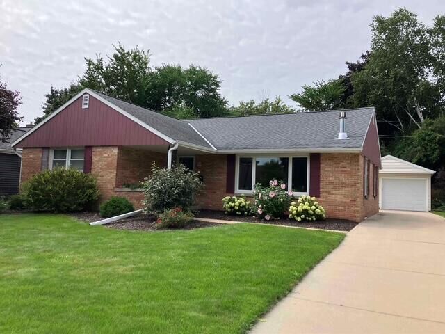 Property Photo: W62n321 Hanover Ave WI 53012