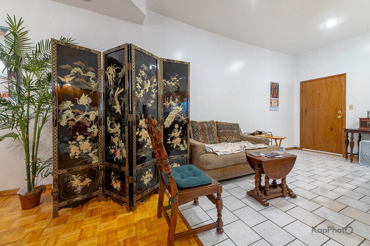 Property Photo: 1639 S Blue Island Avenue IL 60608