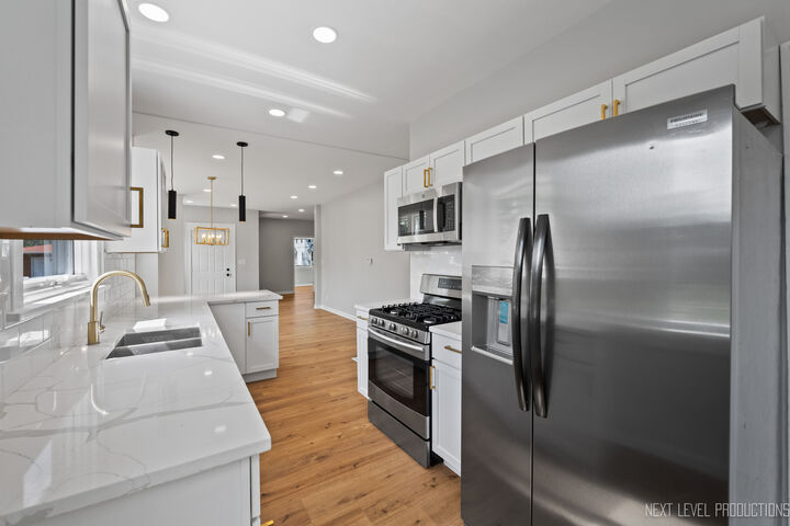 Property Photo:  20 S Central Avenue  IL 60506 