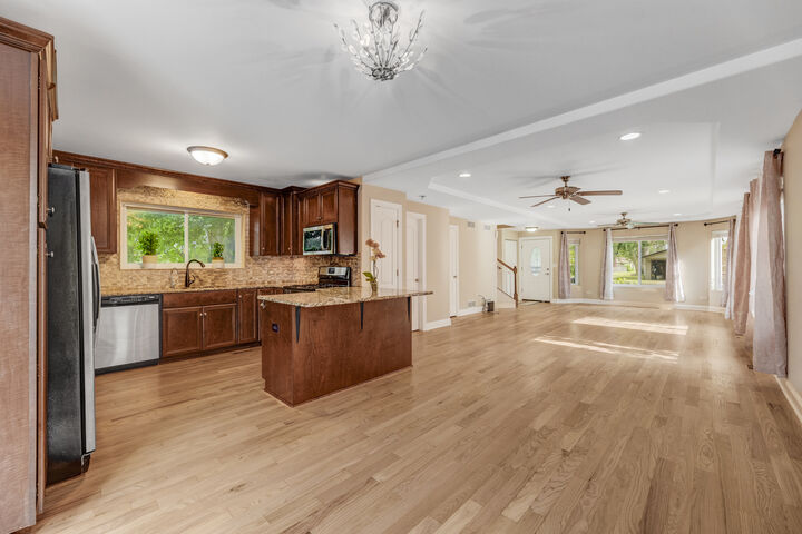 Property Photo: 6120 W 98th Street IL 60453